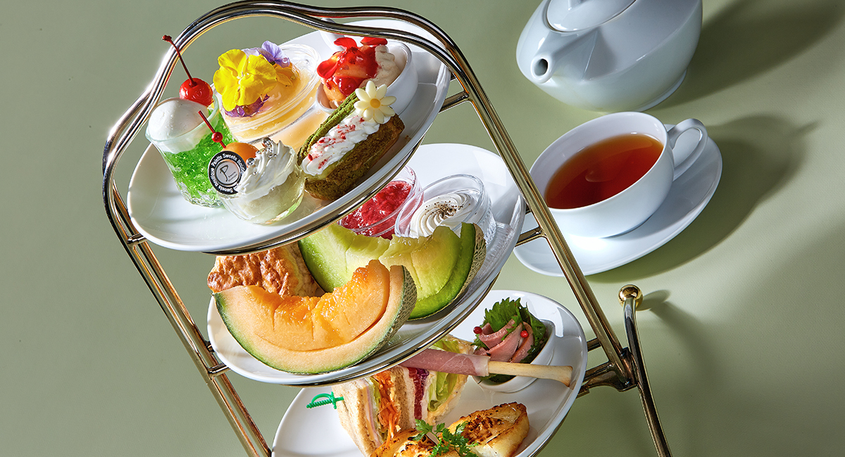 カフェ＆バー・プラザ