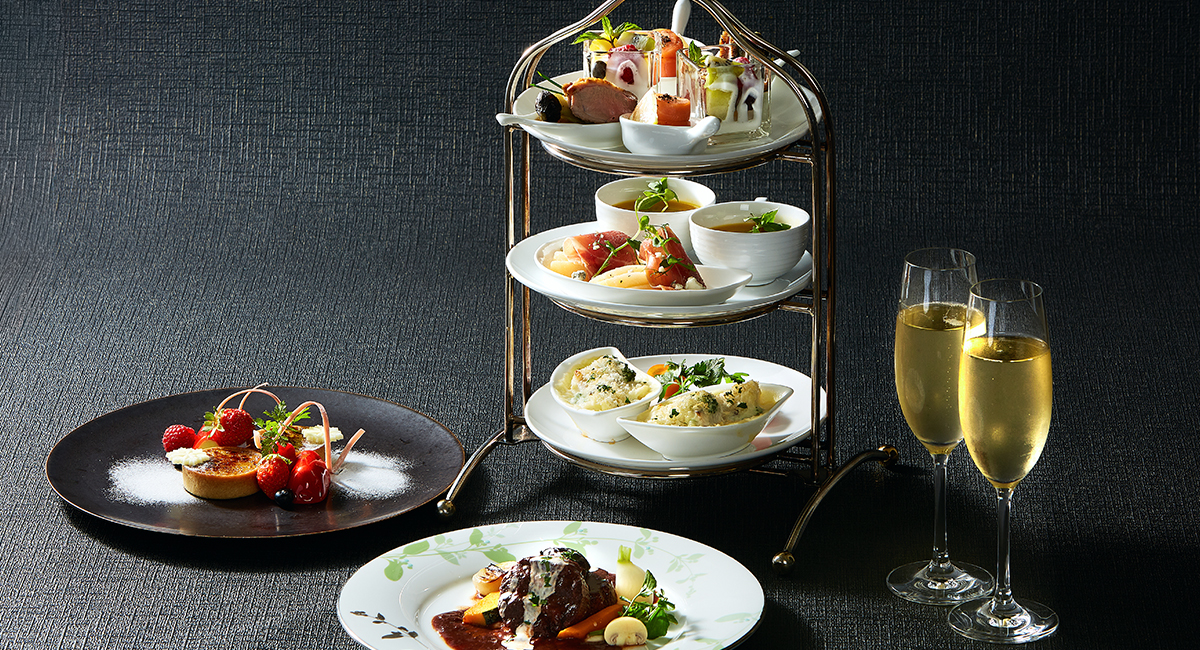 カフェ＆バー・プラザ