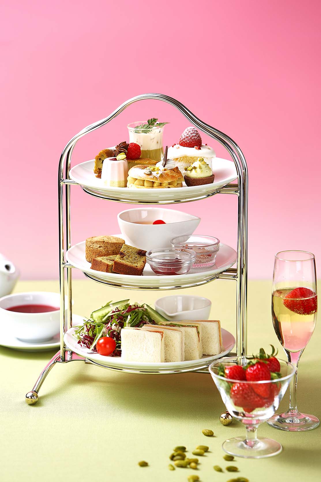 ストロベリー＆ピスタチオ アフタヌーンティーセット</br>Strawberry＆Pistachio Afternoontea Set