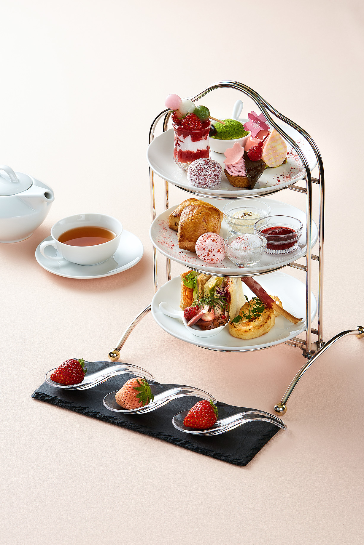 桜アフタヌーンティーセット<br>Sakura Afternoon Tea Set