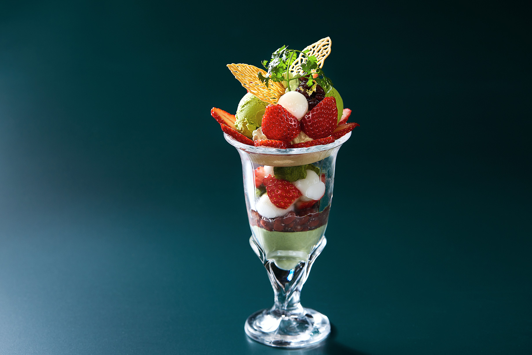 苺と抹茶のパフェ<br>Strawberry＆MATCHA Parfait