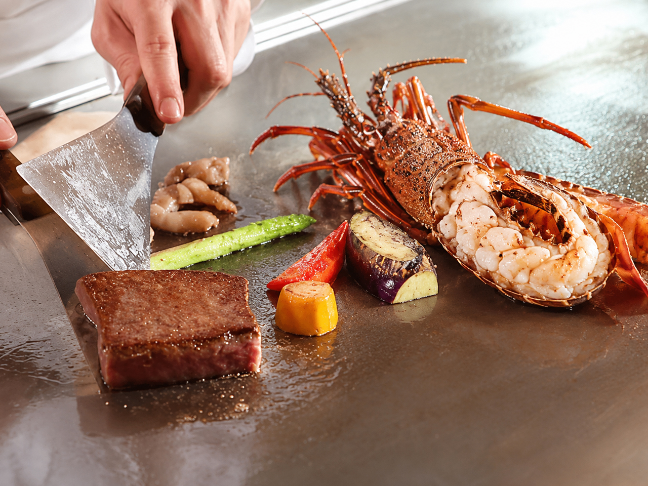 【開業25周年記念】プラザ・グランドセレブレーションご宿泊プラン（2食付き）